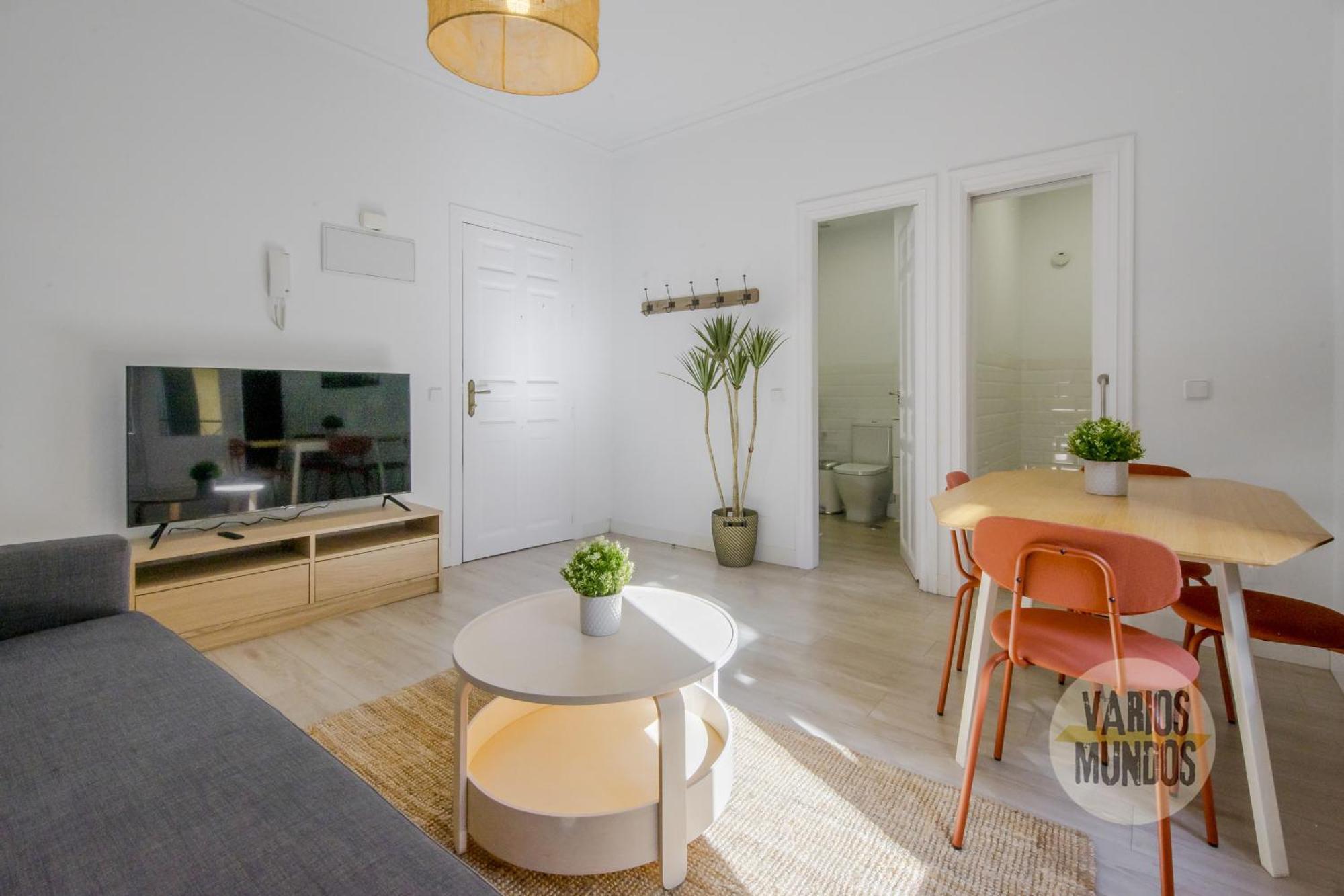 Elegant Apt Para 4Pax En Las Letras-Cortes Madrid Buitenkant foto